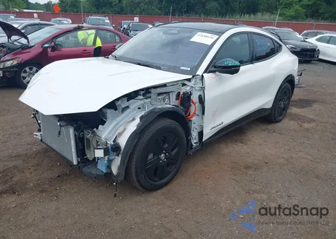 2023 Ford Mustang Mach-E California Route 1 z USA, uszkodzony, nr VIN 3FMTK2SU2PMA04458